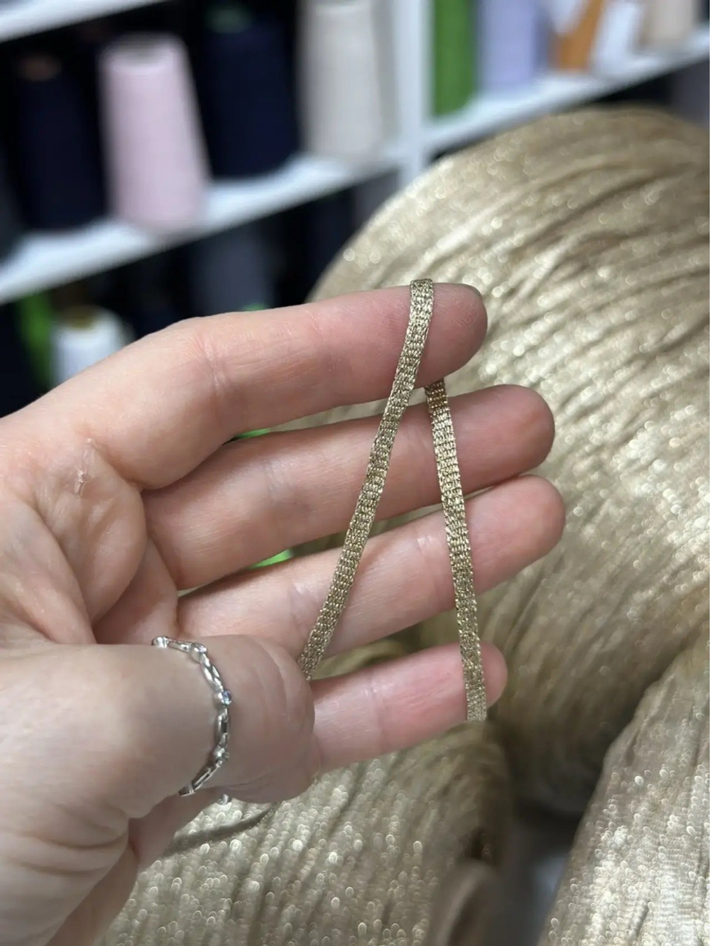 PIPER - LANIFICIO dell' OLIVO; 68% вискоза, 32% люрекс; 125м/100гр; col. 975, цвет: золотой; S709