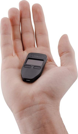 Trezor Model One — Оригинальный аппаратный криптокошелек. Безопасное хранение Bitcoin и управление тысячами монет и токенов. Простой интерфейс, быстрая настройка (черный)