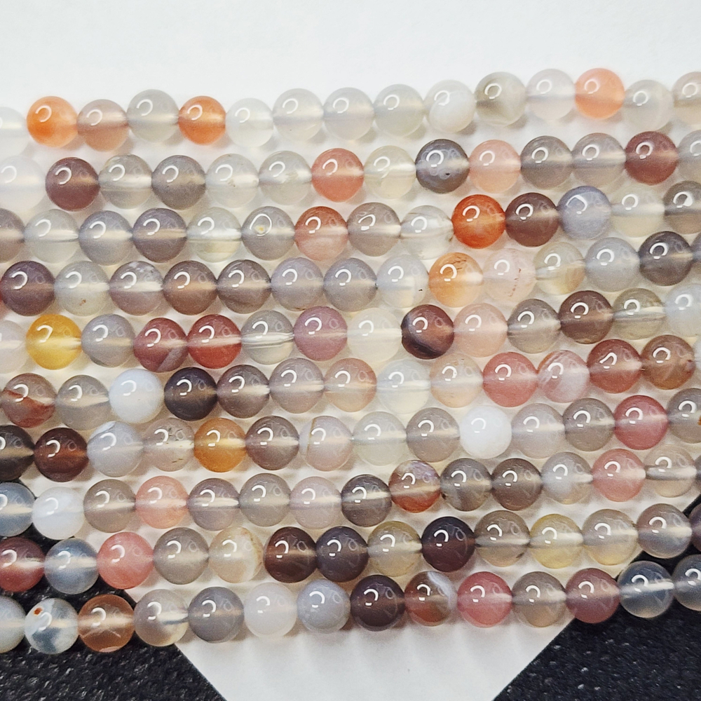 Агат Ботсвана, с персиковым подтоном, шар 4.9 - 5.1мм, цена за нить 9.5см (1/4)