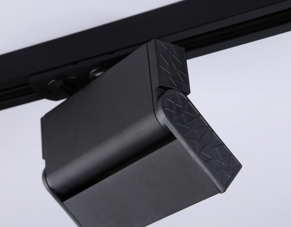 Светильник светодиодный трековый GL6813 BK черный LED 6W 3000K 24° 115*22*87