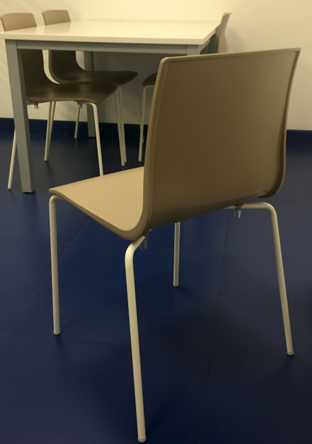 Стул пластиковый Scab Design Alice, лен, тортора