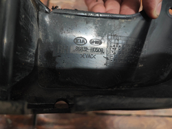 Брызговик передний правый Kia Rio 4 X-Line 17-нв Б/У Оригинал 86832H0500