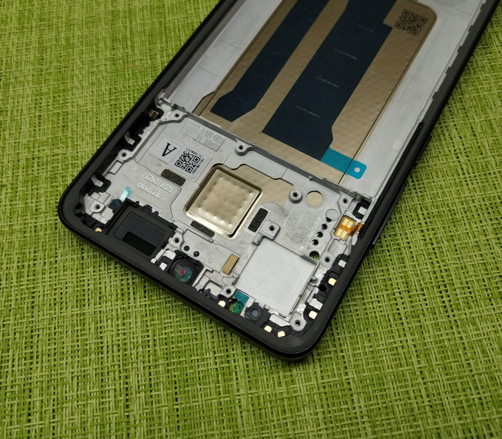 Poco X7 Pro (2412DPC0AG) - рамка дисплея + Проклейка дисплея + шлейф кнопок + кнопки громкости и включения (корпус) (ORIG)