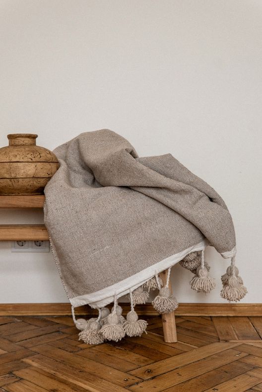 Большой хлопковый плед с помпонами Gris Clair / Nomad Chic