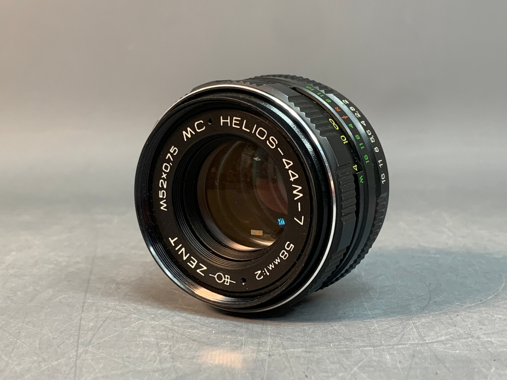 MC Helios-44M-7