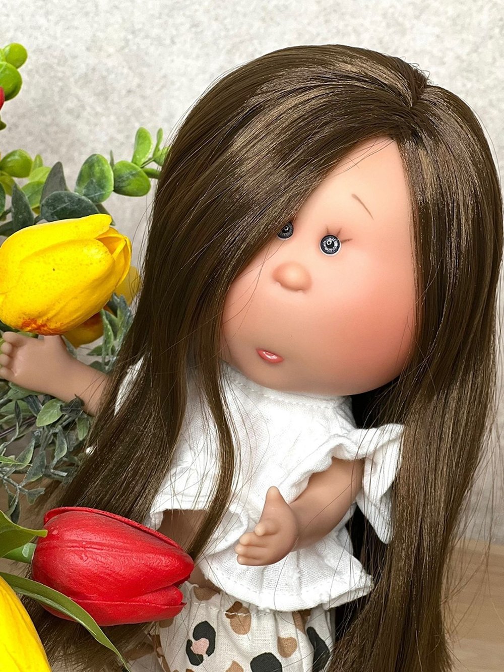 Кукла Nines виниловая 30см MIA CASE (3404A)