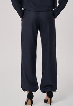 Брюки с поясом на резинке синие