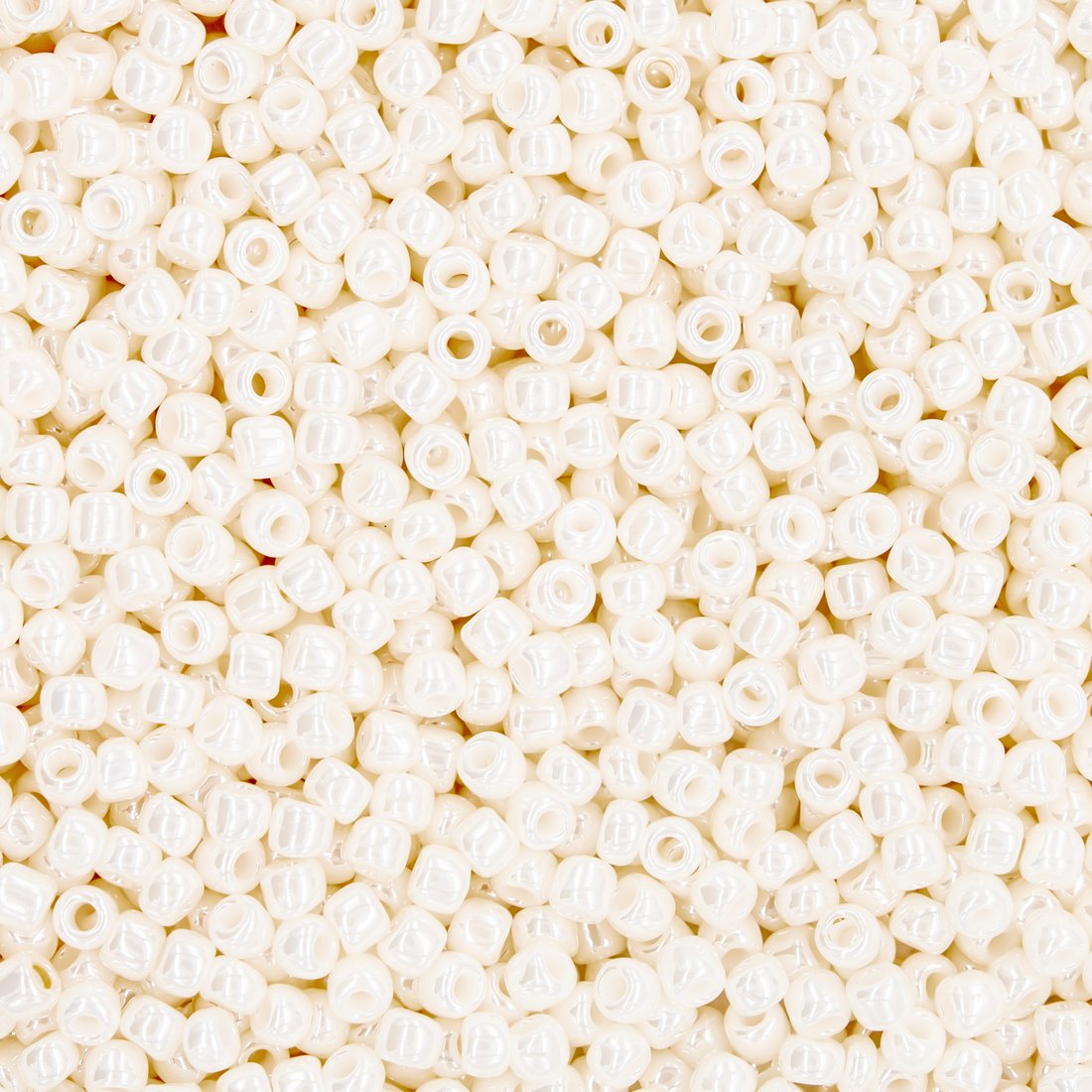Японский бисер TOHO Round 11/0 (№123L), жемчужный глянцевый