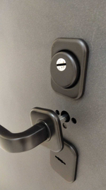 Дверь Входная Лабиринт ACUSTIC С зеркалом Максимум Бетон светлый