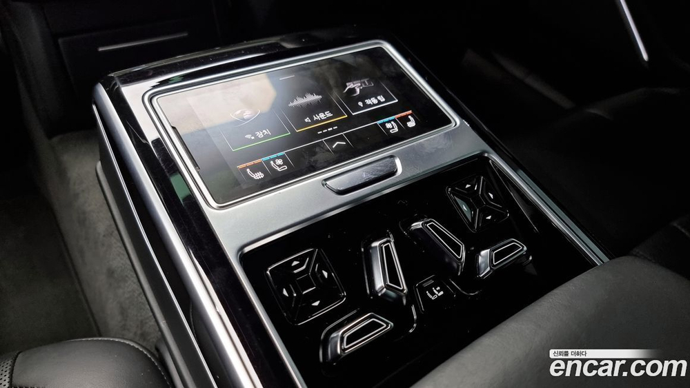 Audi A8 (D5) 55 TFSI Quattro LWB (05.2020)