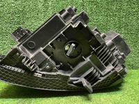 Фара правая Geely Tugella (2019-2024) LED