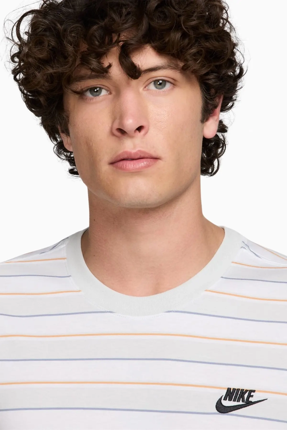 Футболка Nike Sportswear Club - белый