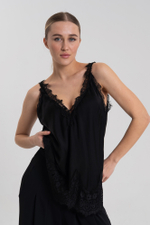 Топ с кружевом