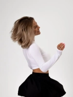 Белый лонгслив укороченный облегающий с длинным рукавом