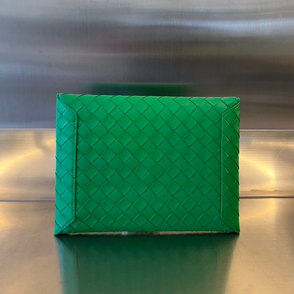 Bottega Veneta Flap Pouch 26 cm