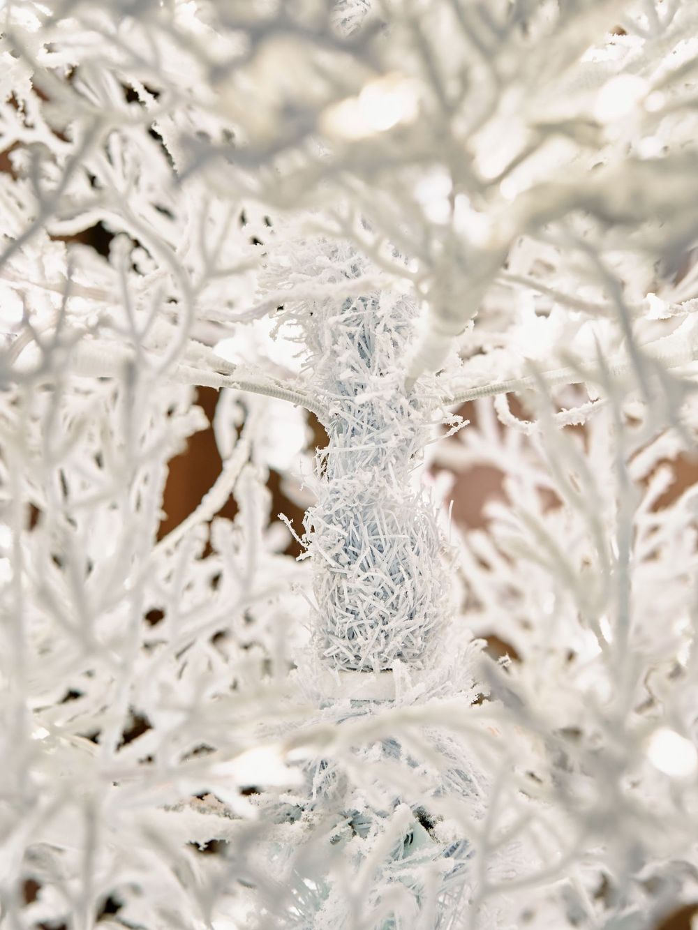 Искусственная белая елка с гирляндой встроенной «Normandia» Нормандия (коралловые ветки) от 2,1 м до 2,4 м