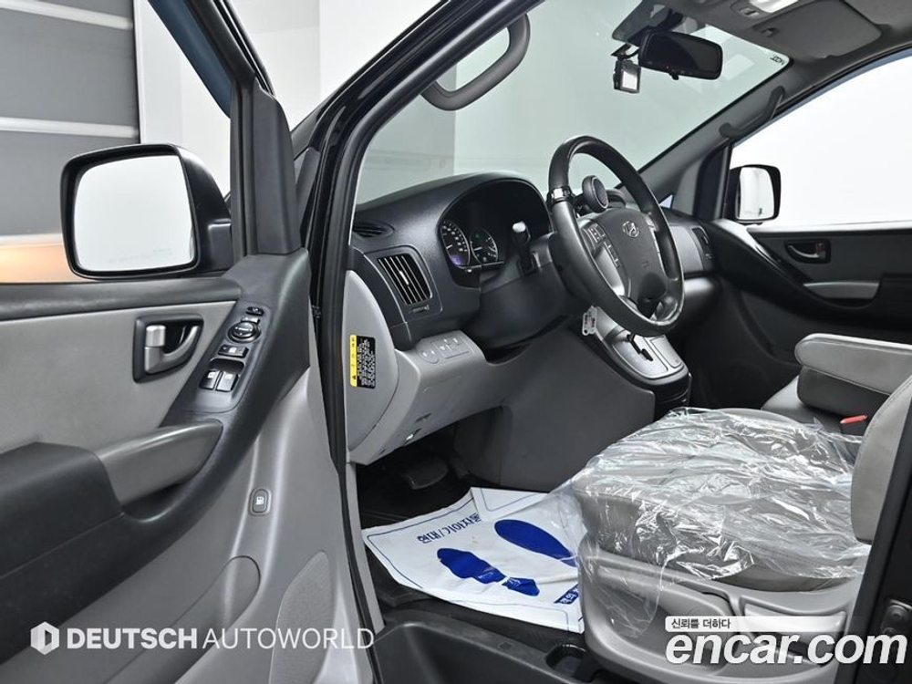 Hyundai The New Grand Starex Van 3-х местный (09.2019)