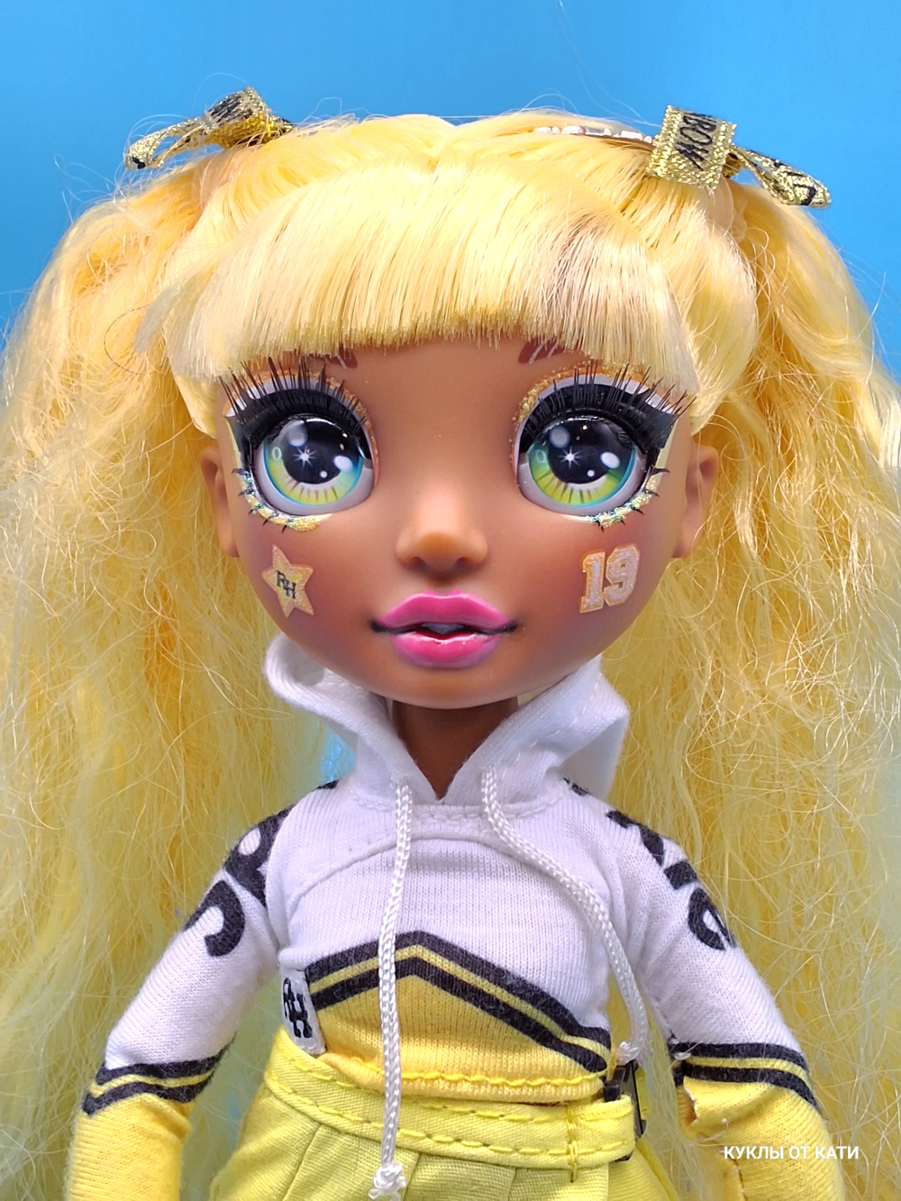 Кукла Rainbow High Cheer Sunny Madison
