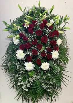 Ритуальный венок из живых цветов -12