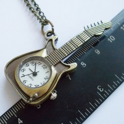 Часы с подвеской "Гитара" на цепочке (под бронзу).
