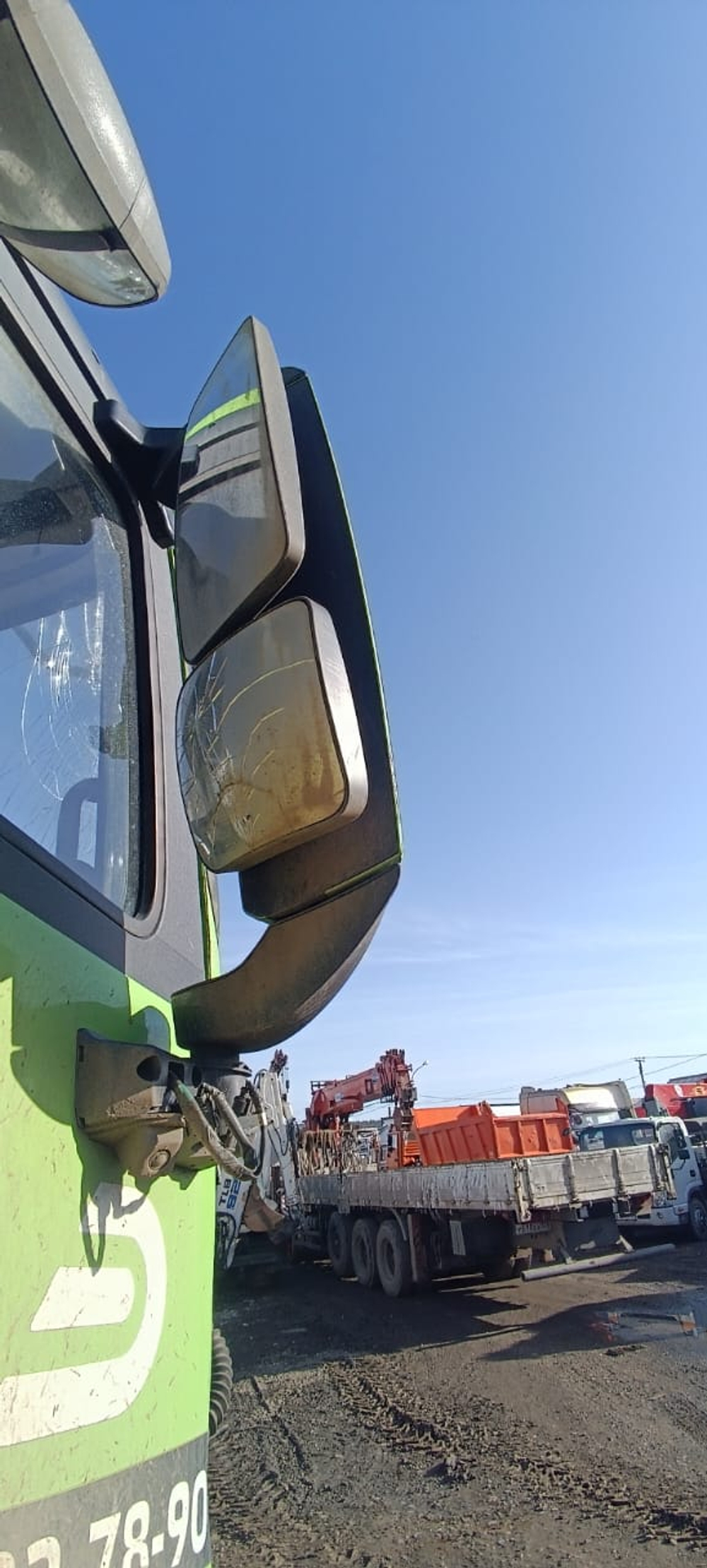 Shacman (Shaanxi) SX* 8x4 Самосвал SX33186V366 (Дизельный, 11,6 л, 423 л.с., МТ)