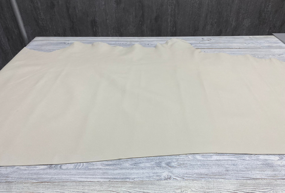 Posillipo Cold Ivory (2,0-2,2 мм), цв. Бежевый, натуральная кожа