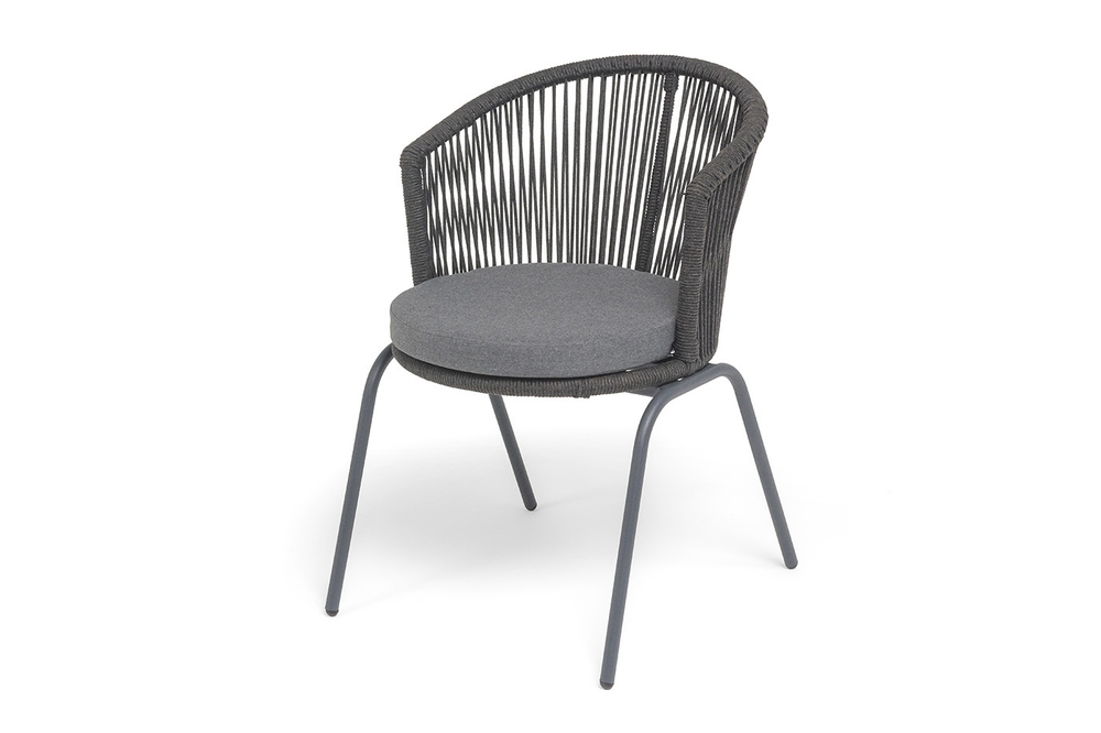 "Люксембург" стул плетеный из роупа, каркас из стали темно-серый (RAL7024) муар, роуп темно-серый круглый, ткань темно-серая 027