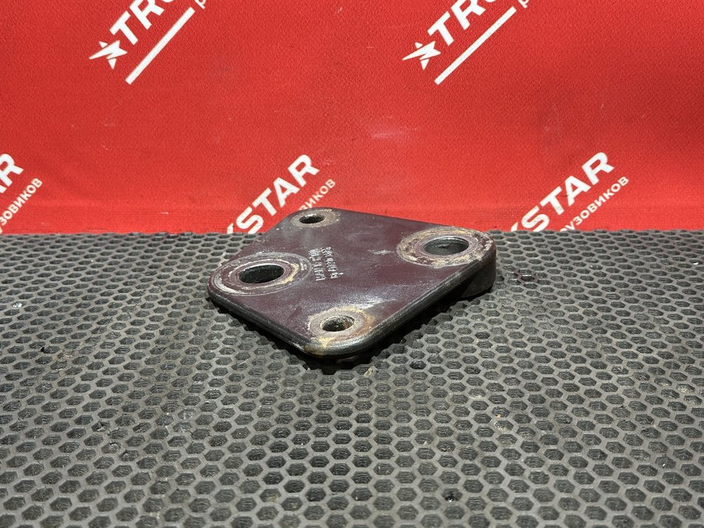 Кронштейн тяги реактивной передней 2017г