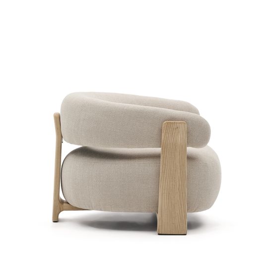 Granite Кресло из бежевого шенилла и массива ясеня в натуральной отделке Испания Lа Forma