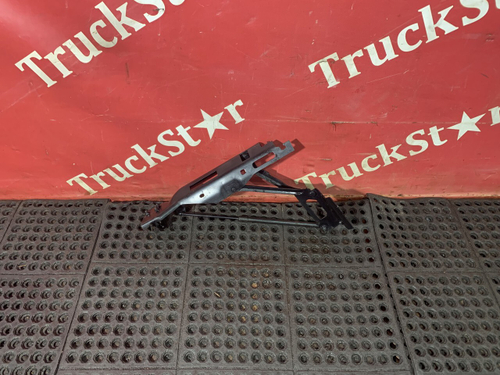 Петля капота левая 2024г