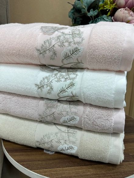 Пол Кит Бан ХАСАВЮРТ Придан