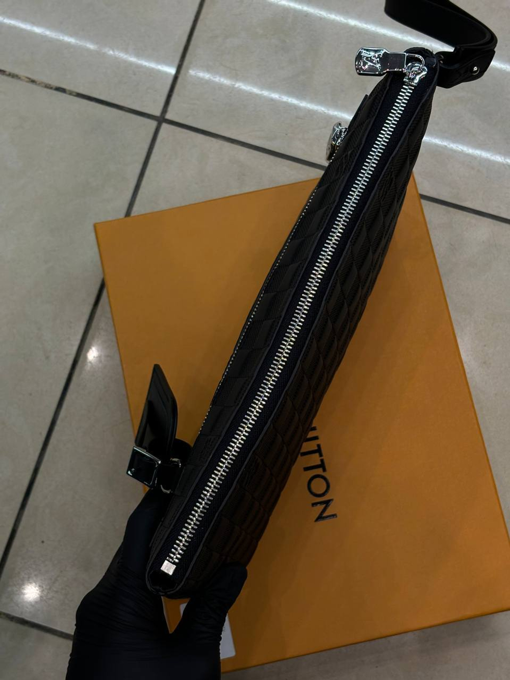 Клатч Louis Vuitton