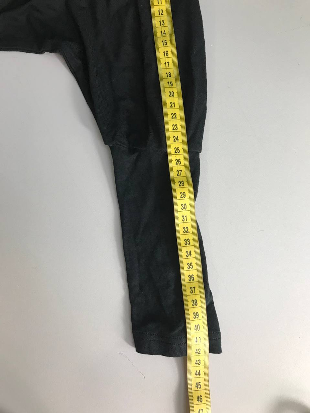 Кофта с открытым плечом, визуально на 42/44 размер