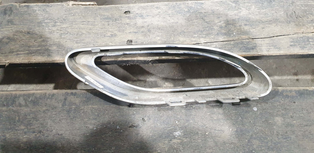 Накладка заднего бампера левая Mercedes GLS (X166) 15-19 Б/У Оригинал A0008850174