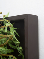 Панно с искусственными растениями