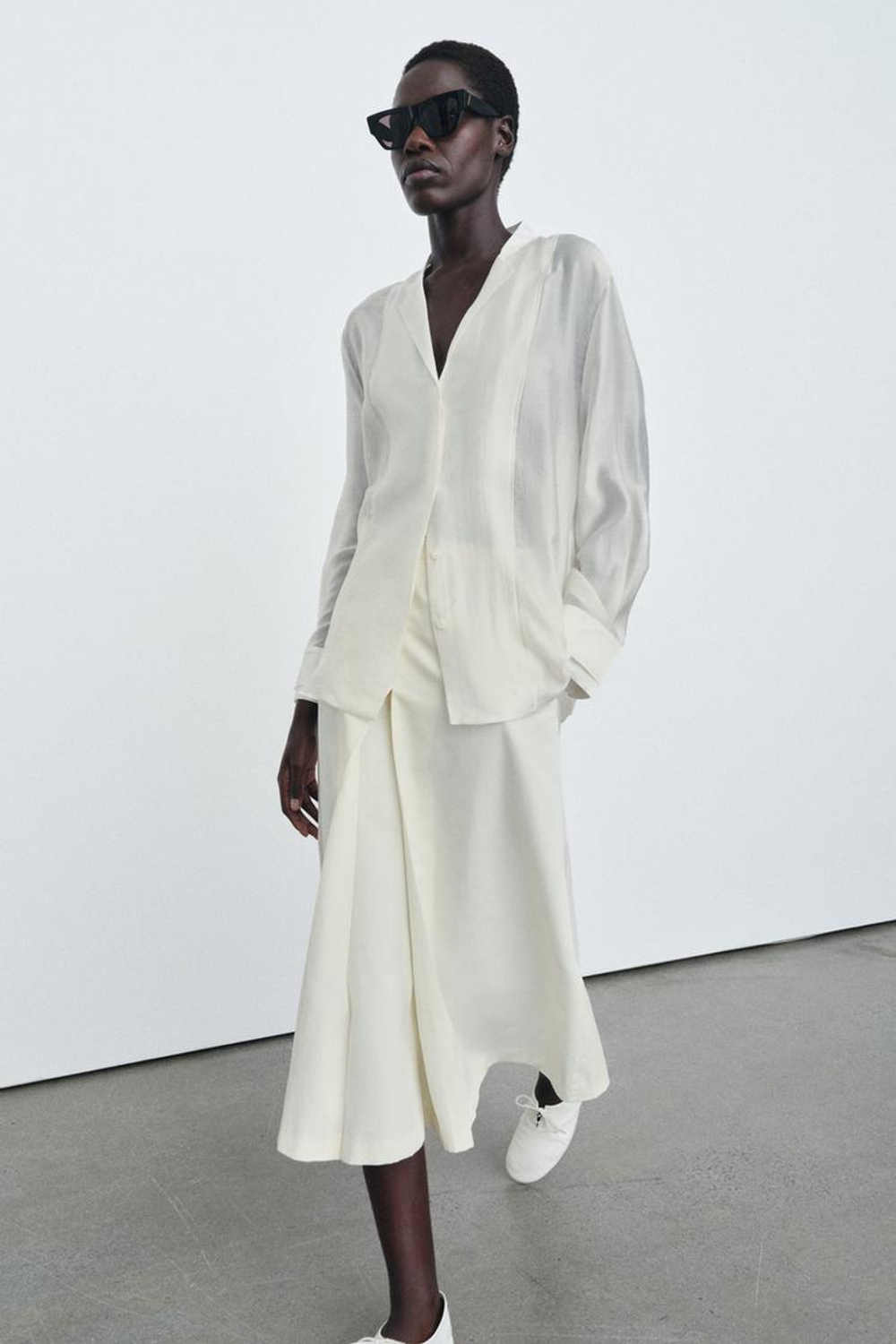 ZARA СТРУЯЩАЯСЯ РУБАШКА ZW COLLECTION, ЖЕЛТОВАТО-БЕЛЫЙ