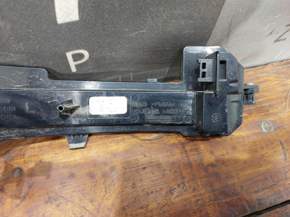 Повторитель поворота в зеркало левый Haval Jolion 21-нв Б/У Оригинал 24774007GWCZXD03