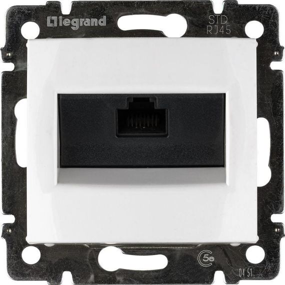 Розетка компьютерная RJ45 Legrand Valena 5e кат UTP белая 774230