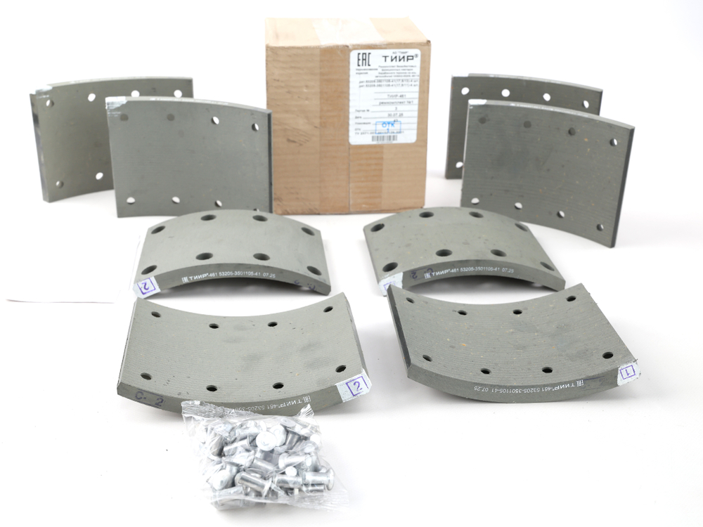 Рем. комплект тормозных накладок а/м КАМАЗ 53212,5511,5320, 65115, 65117, 53215 ЕВРО до 06.2013 г. (материал ТИИР-461, повышенный ресурс и термостойкость / Сверл./расточенные/ с заклёп./ширина 140мм./ к-т 8 шт. длинные: 65115-3501105-41 толст.+тонк./ доп. арт.: 53212-3501105, 53205-3501105-41, 5511-3501105) АО ТИИР г. Ярославль