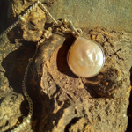 Подвеска КАПЛЯ с цепочкой, серебро/перламутр