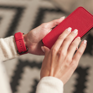 Ремешок для Apple Watch 40/41mm Classic из кожи теленка красного цвета