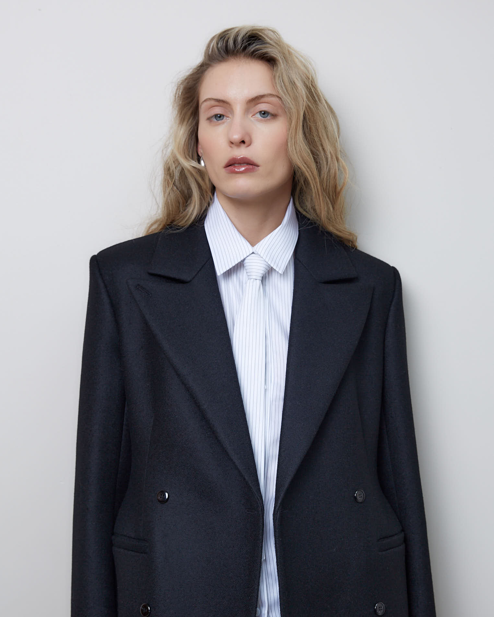 Пальто с формообразующими бедрами из шерсти Гуччи черный