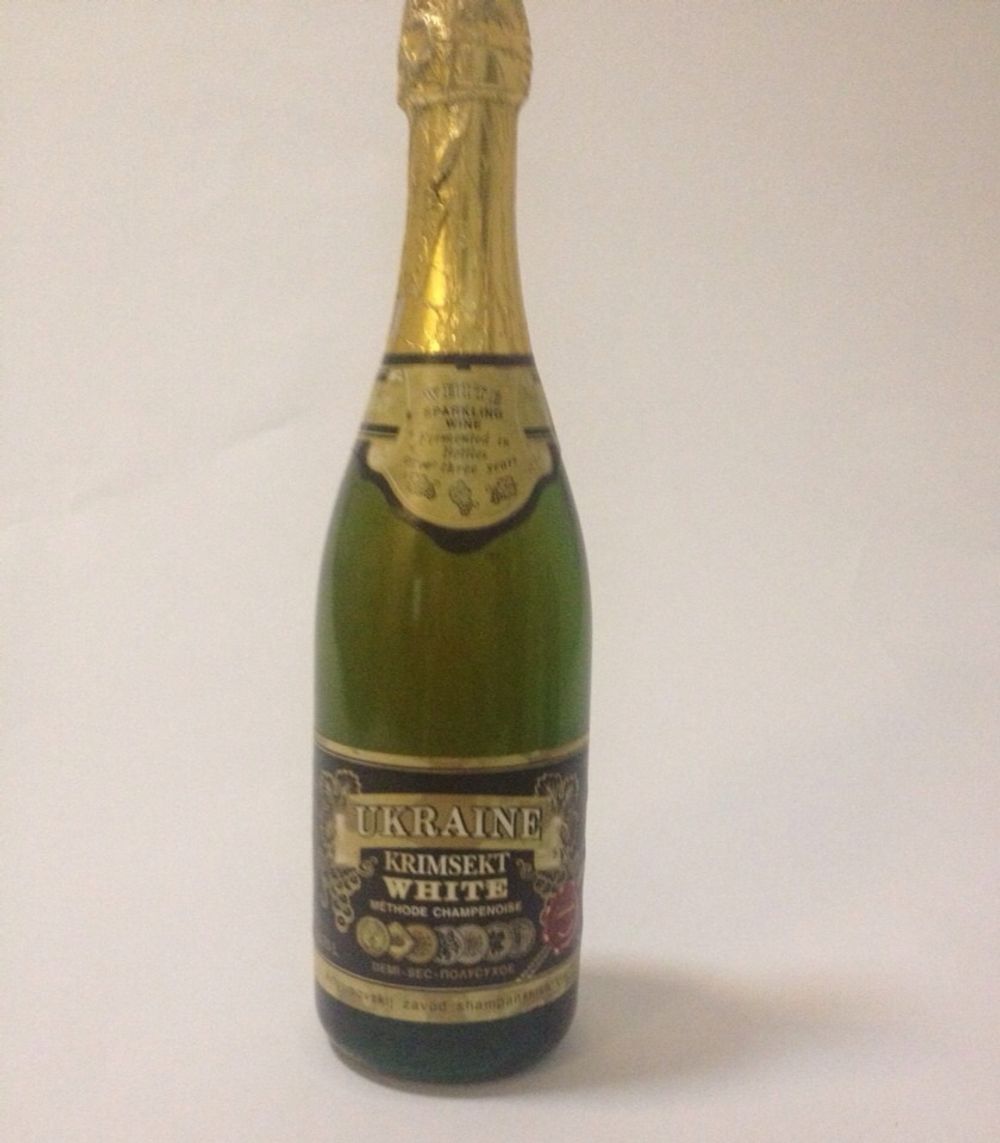 Шампанское Кримсект Артемовское выдержанное белое полусухое 0,75л