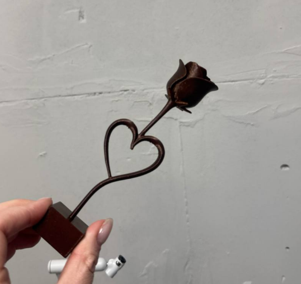 Роза вечной любви