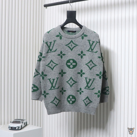 Свитер LV