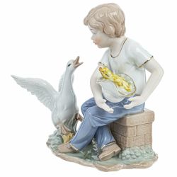 GAEM Фигурка декоративная "Мальчик и гусь", L19 W9 H17 см