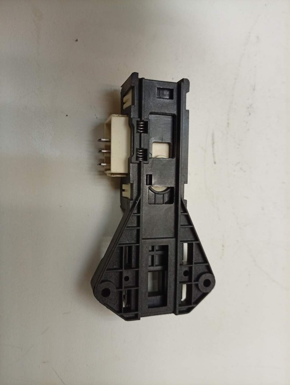 WHB1038 кт29 Устройство блокировки люка для стиральных машин Hansa 170620 б/у