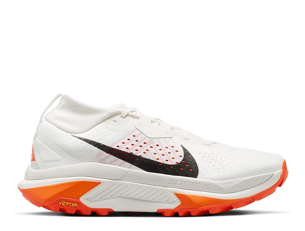 Мужские беговые кроссовки Nike ACG Zegama Trail M бело-оранжевые
