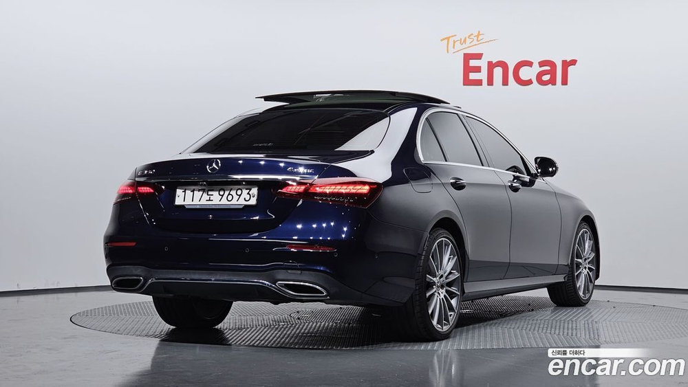 Mercedes-Benz E-Class W213 E350 4MATIC AMG Line (11.2020)