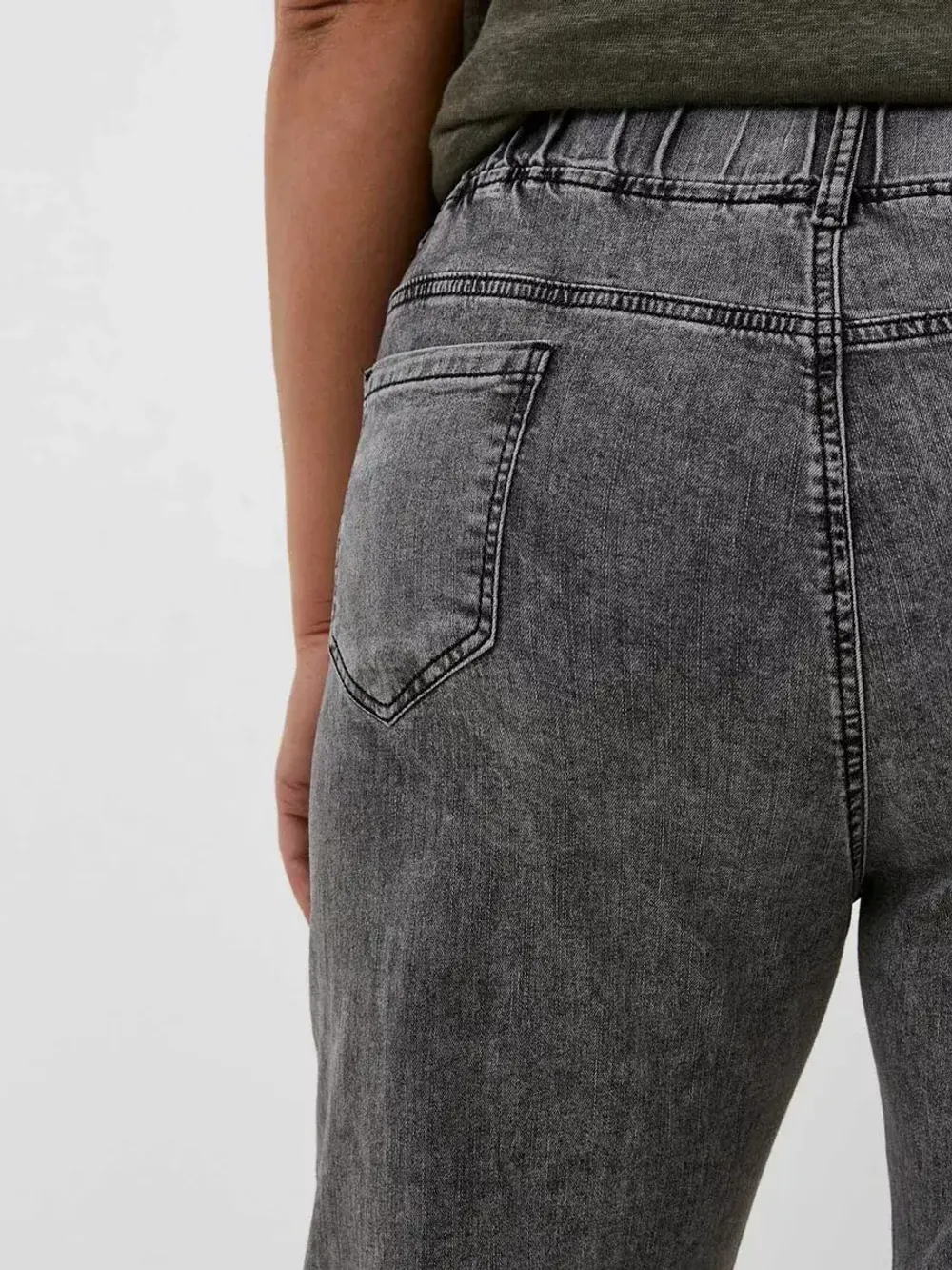 Джинсы на резинке